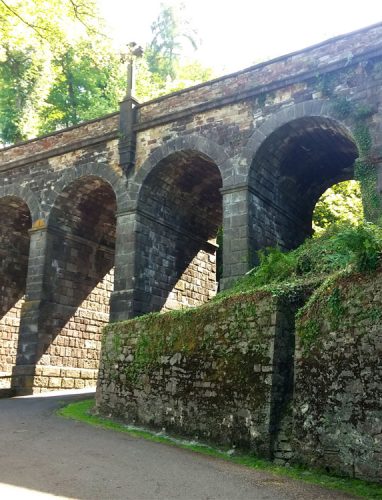 Viadukt_im-Park-Stolzenfels_©RosiKmitta