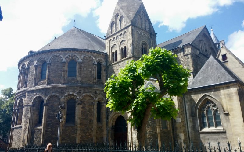 Liebfrauenbasilika-in-Maastricht©RosiKmitta